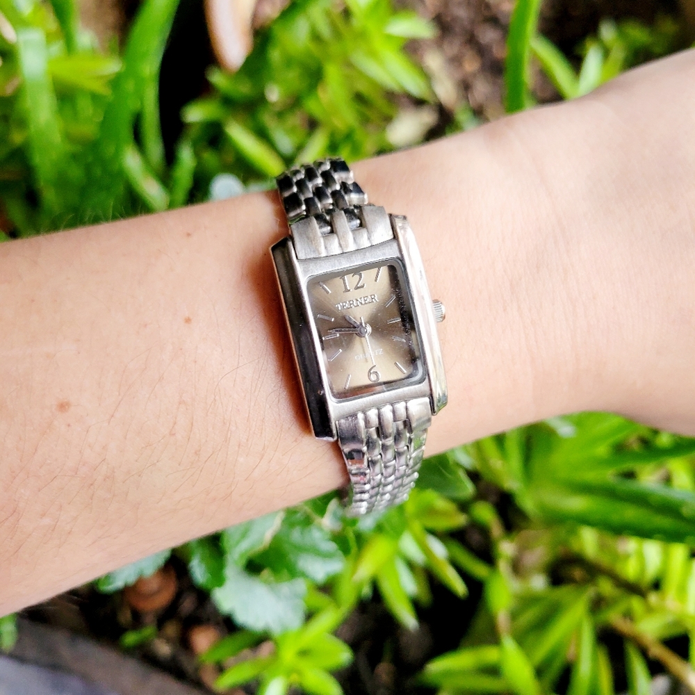 Classic Bijoux Terner Silver Quartz Watch